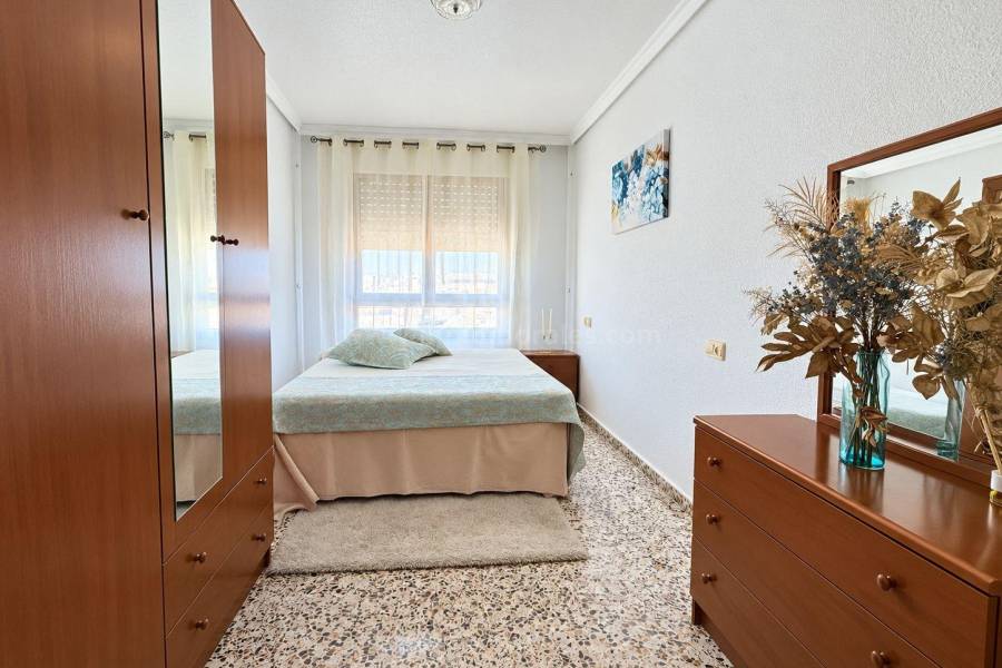 Wiederverkauf - Penthauswohnung - Torrevieja - Playa del Acequion
