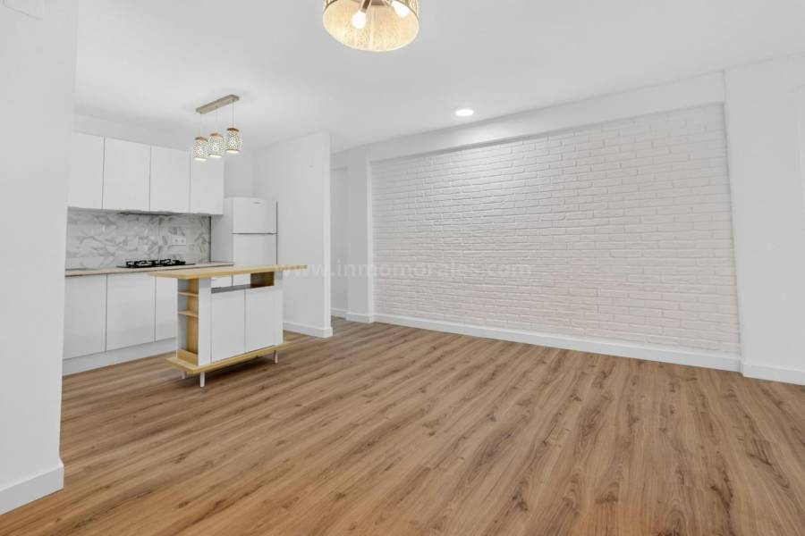 Wiederverkauf - Wohnung/Apartment - Torrevieja - Center Torrevieja