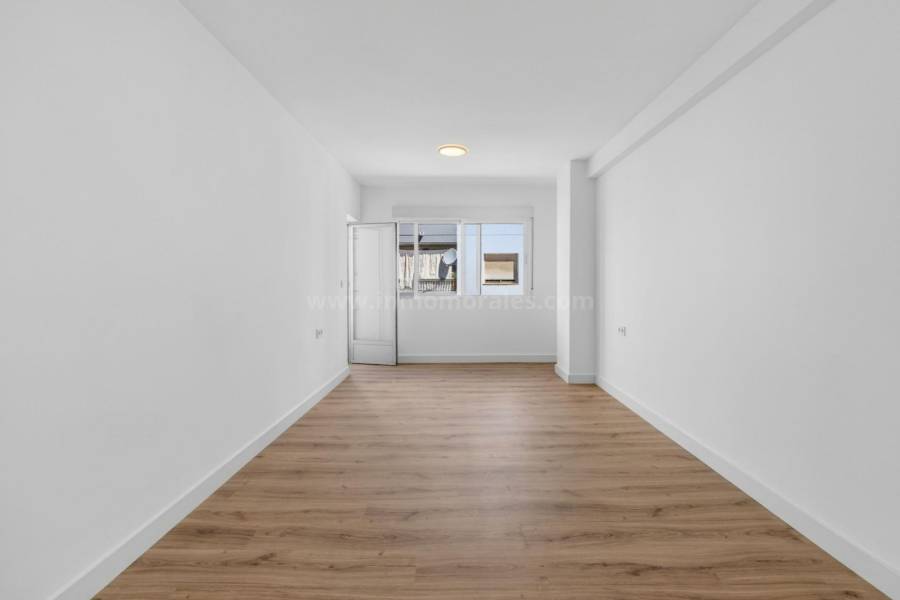 Wiederverkauf - Wohnung/Apartment - Torrevieja - Center Torrevieja