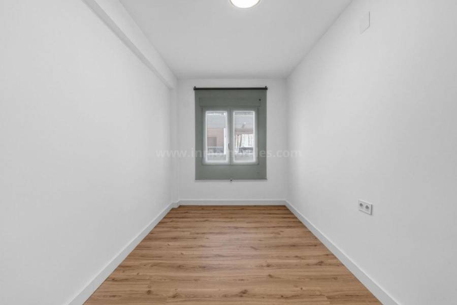 Wiederverkauf - Wohnung/Apartment - Torrevieja - Center Torrevieja