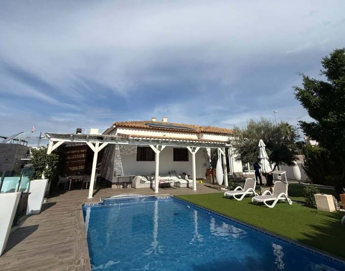 Detached House / Villa  - Resale - San Fulgencio - Urb. La Marina
